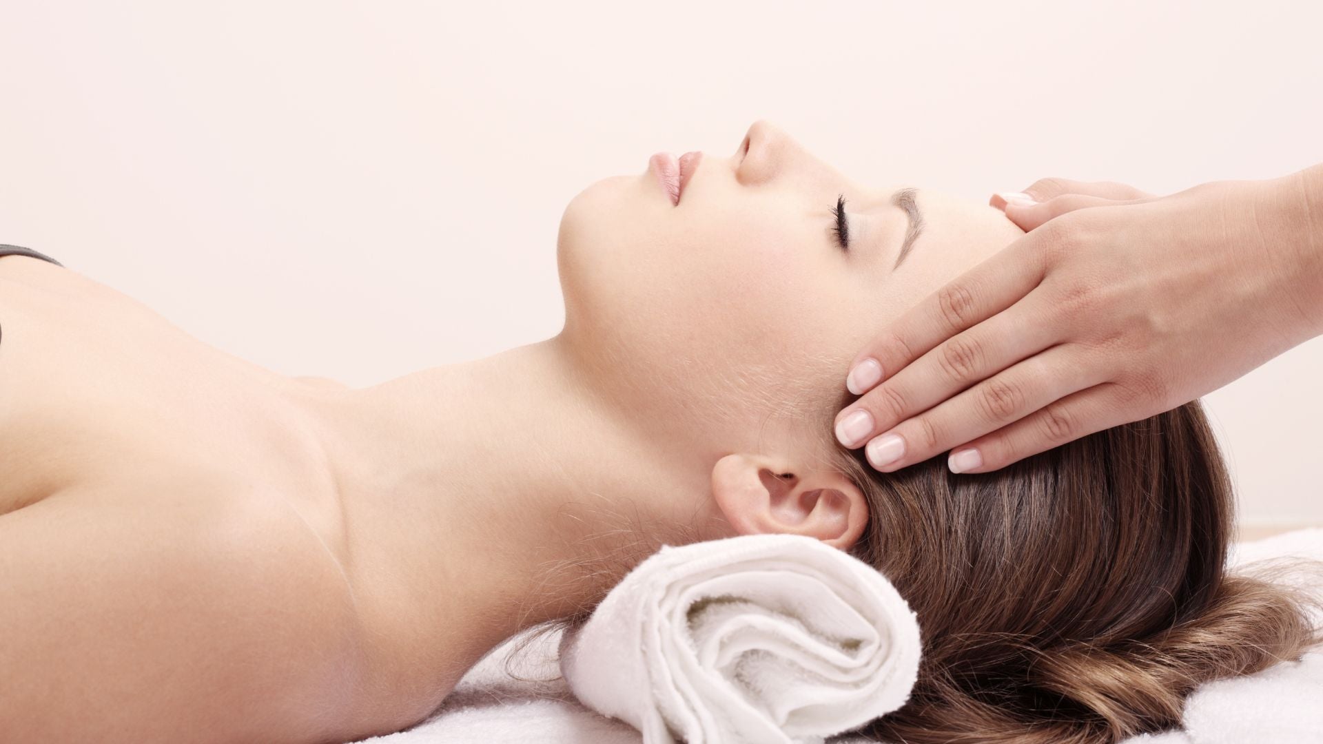 Klassische Gesichtsbehandlung beim Incebel Kosmetikstudio in Innsbruck | INCEBEL Medical Beauty Institut